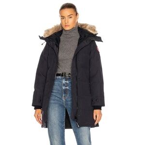 Canada Goose Navy Shelburne Parka with Coyote Fur “Fusion fit” (petite) Medium